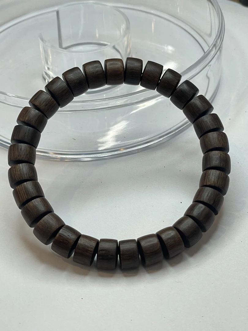 1109018 文莱软丝沉香沉水药片手串