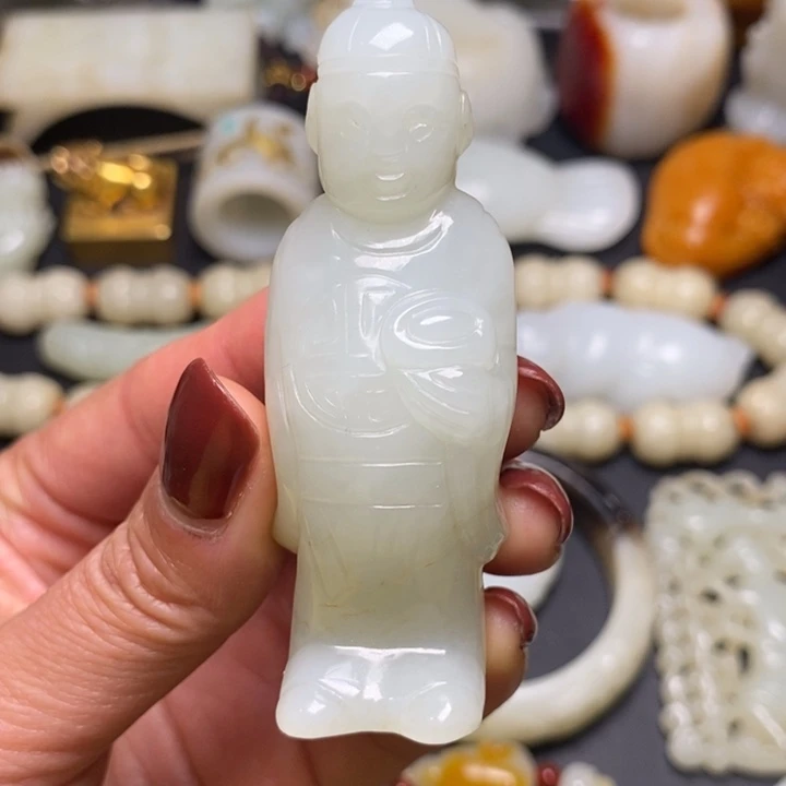 和田玉未镶嵌把件