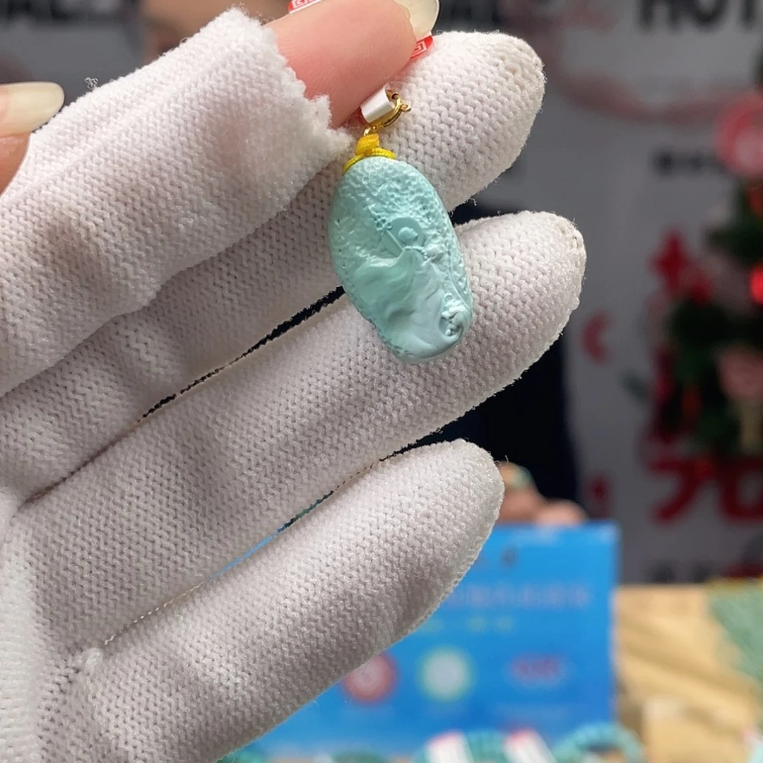 绿松石未镶嵌挂件