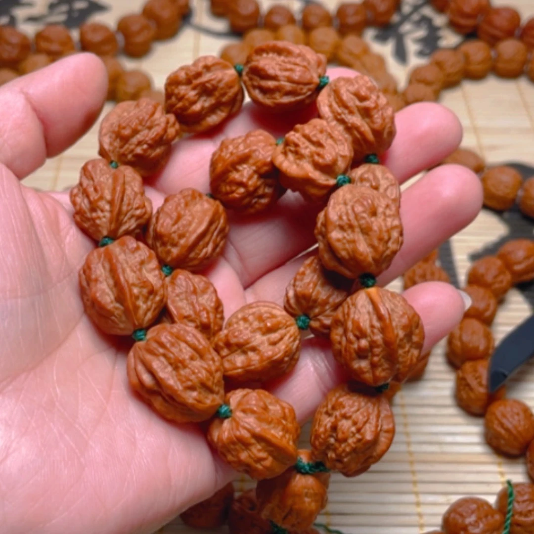 【闪购商品】文玩核桃吊坠双***游野生文玩手持