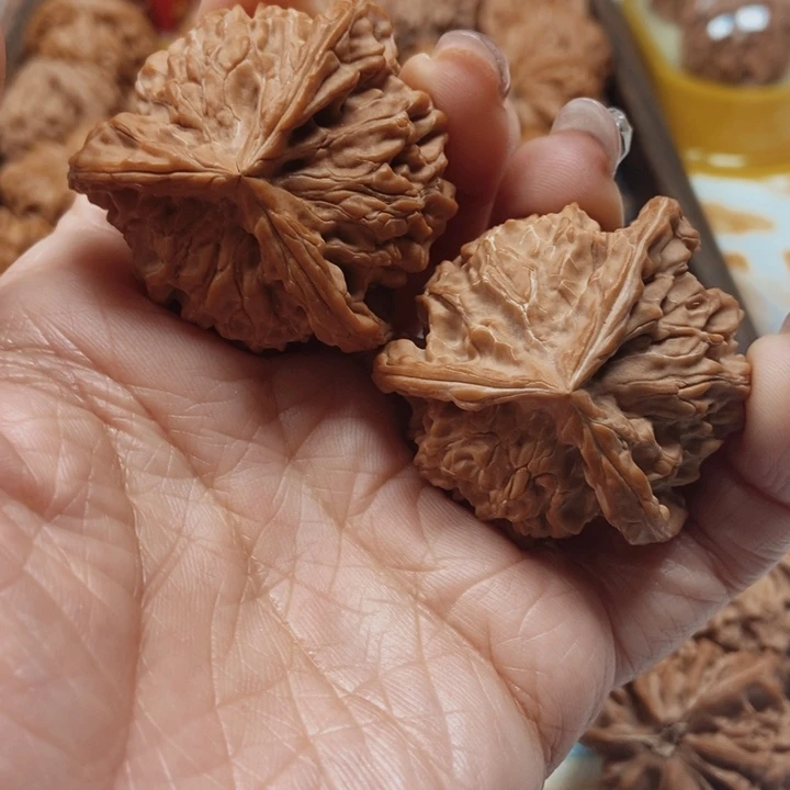 大***帅吊坠文玩核桃盘山