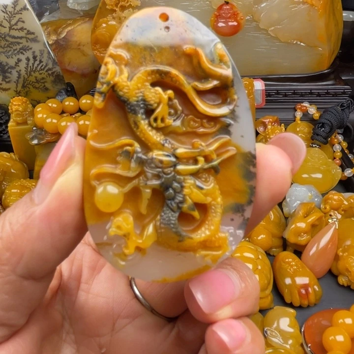 石英质玉（黄龙玉）未镶嵌玉牌L****u