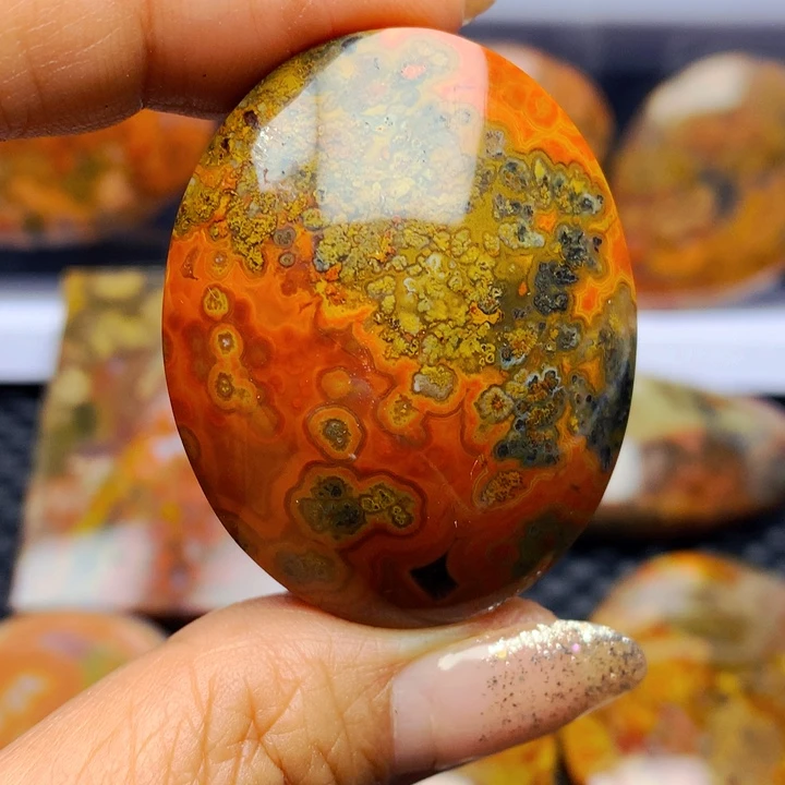 皂***土玛瑙/玉髓合金颈饰