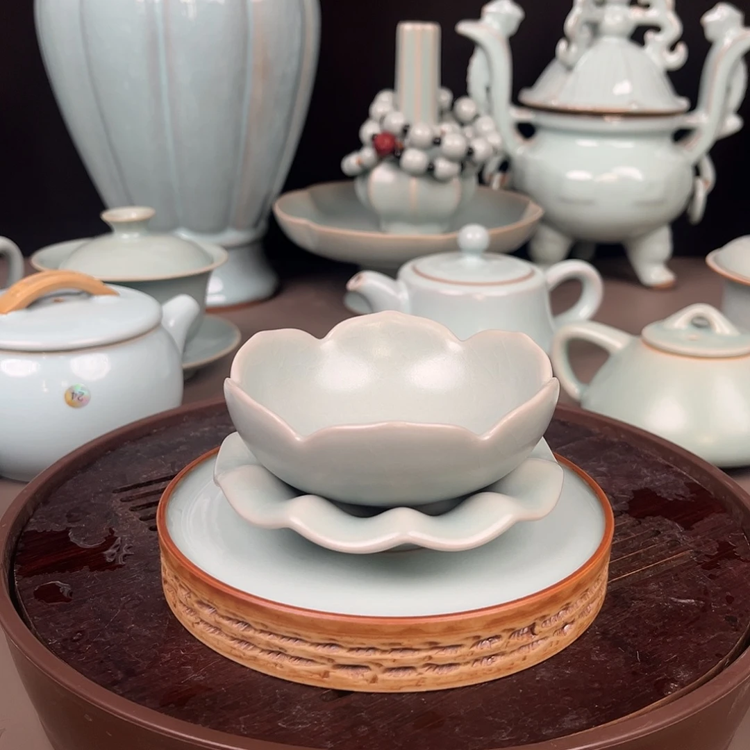 仿古釉水莲花茶漏