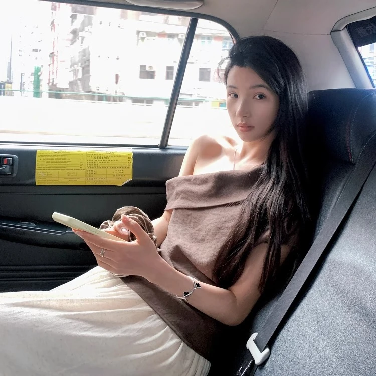 番茄妹妹Tomatosister复古斜肩背心小众设计气质修身收腰棉麻上衣