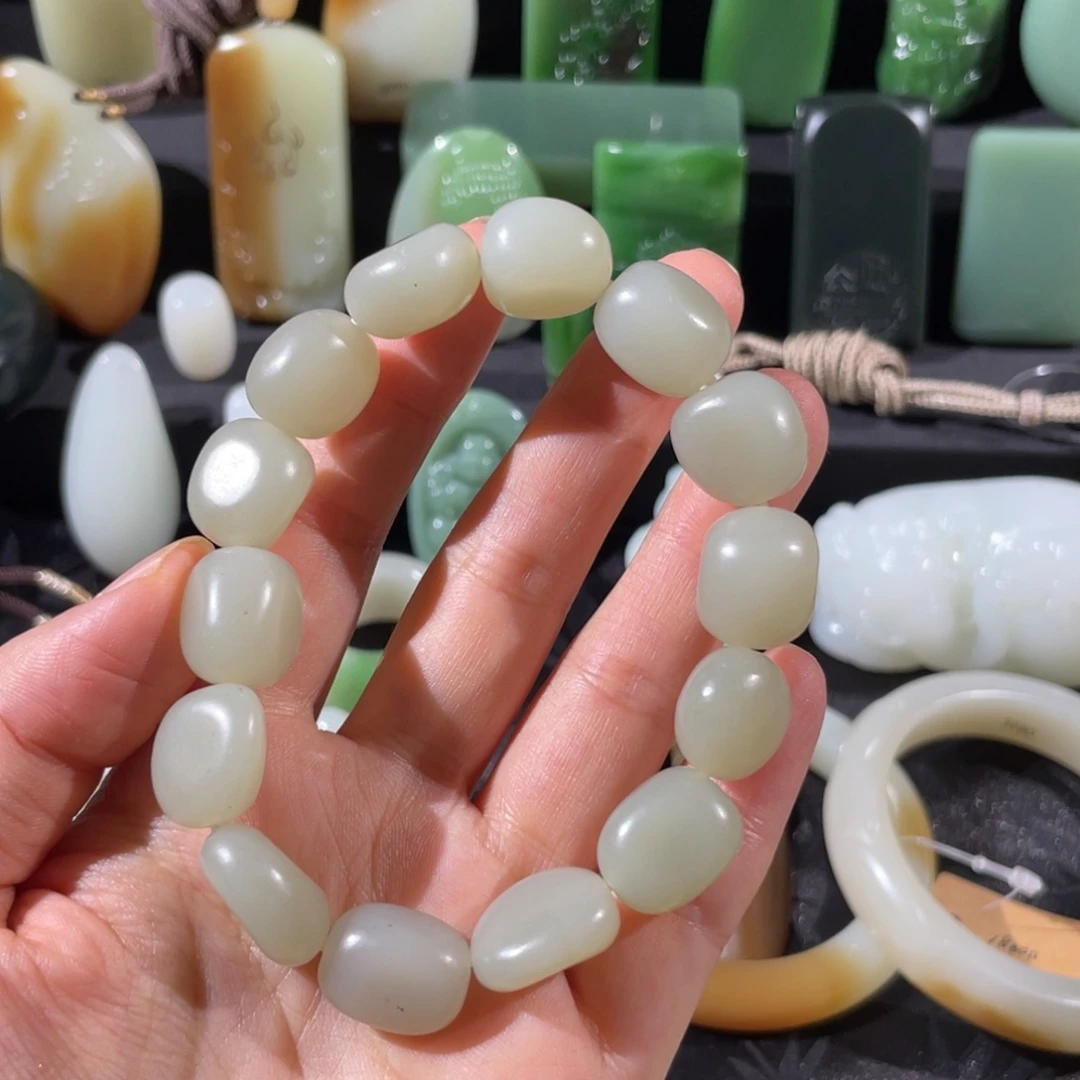 和田玉未镶嵌挂件手串