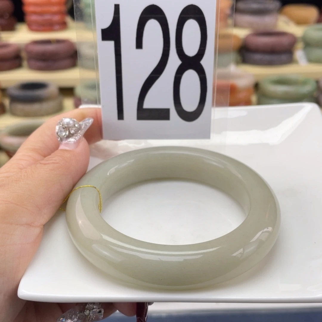 【闪购商品】石英质玉手镯未镶嵌