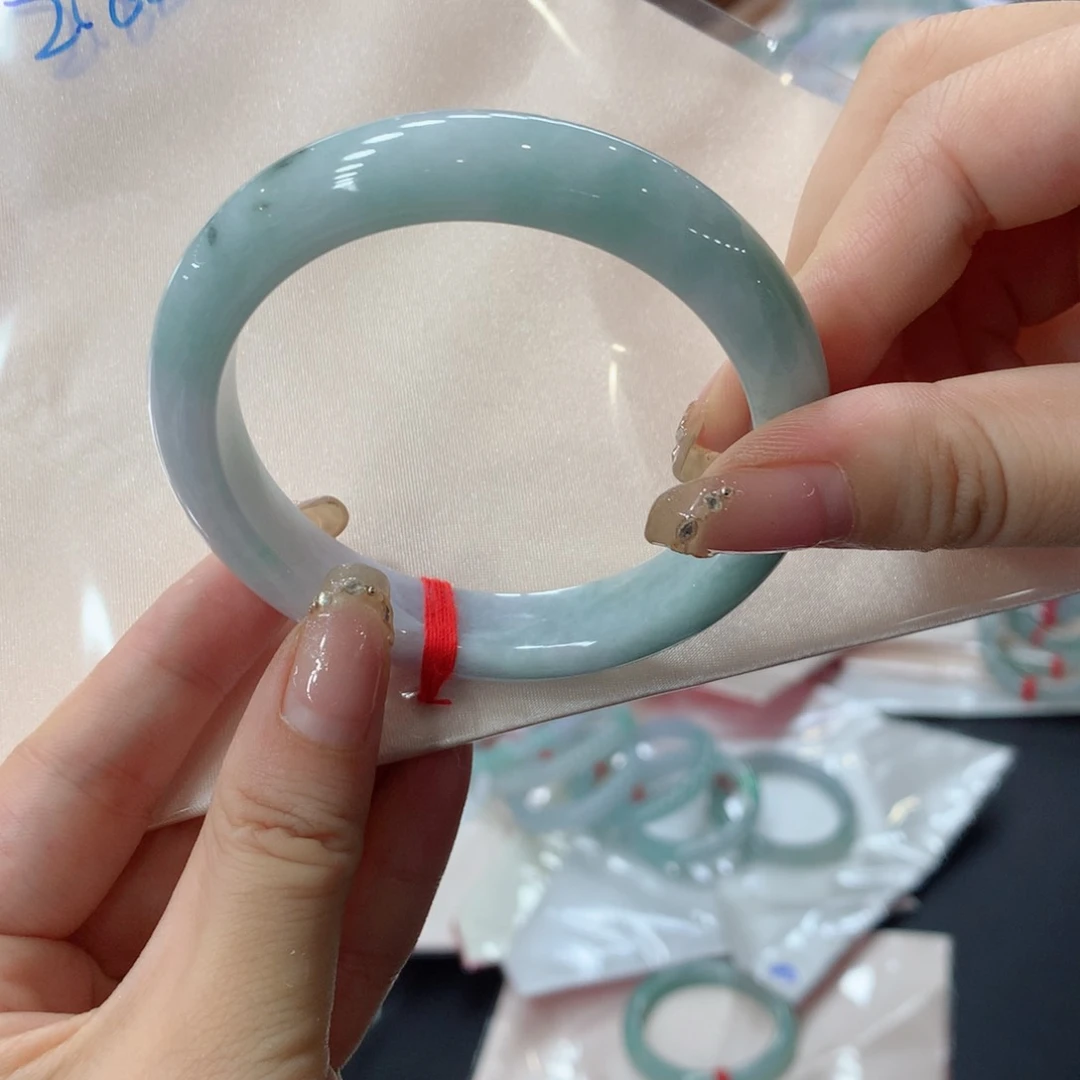 翡翠手镯未镶嵌潘*买断