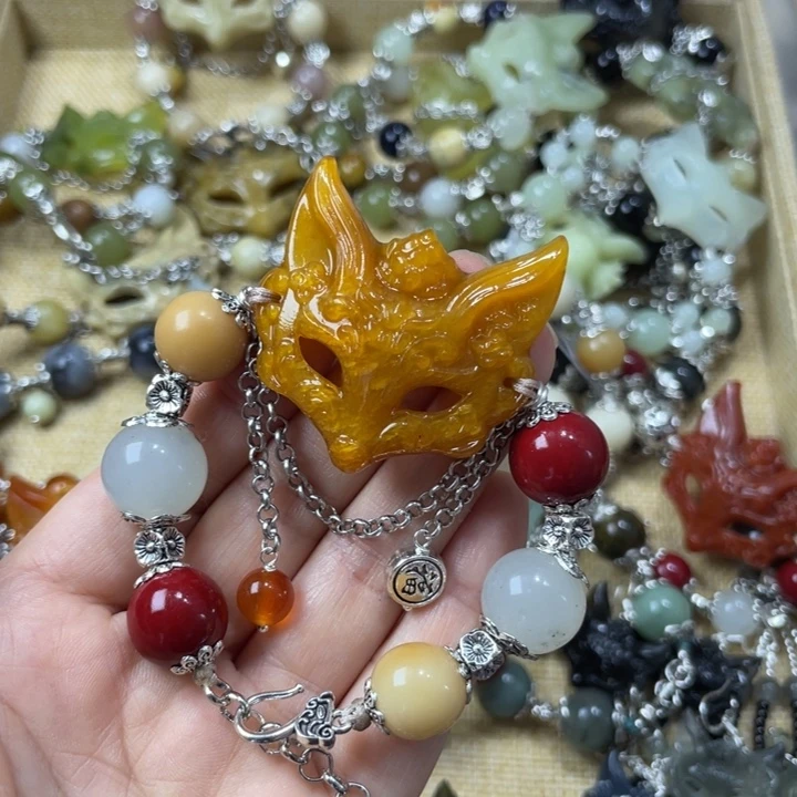 蛇纹石玉合金颈饰