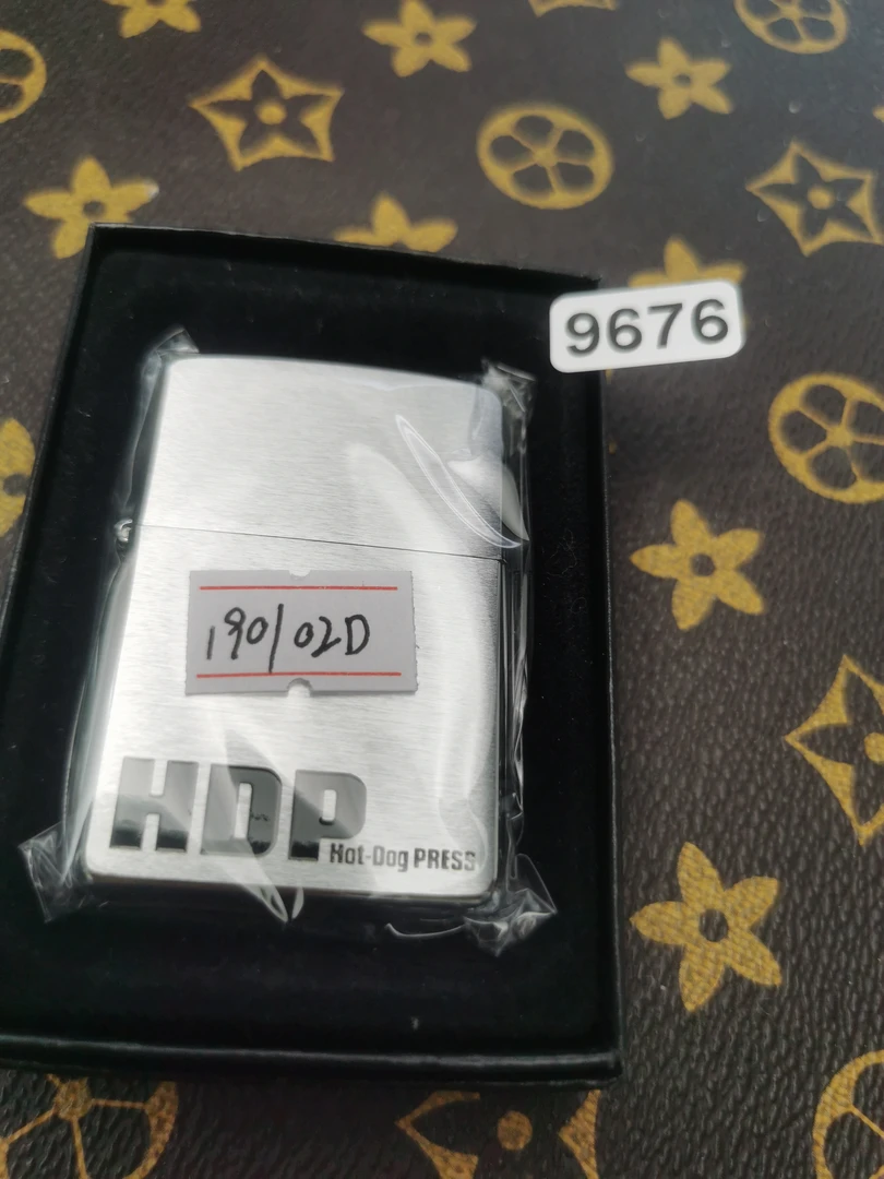 Zippo打火机回血02D拉丝带题材-9676