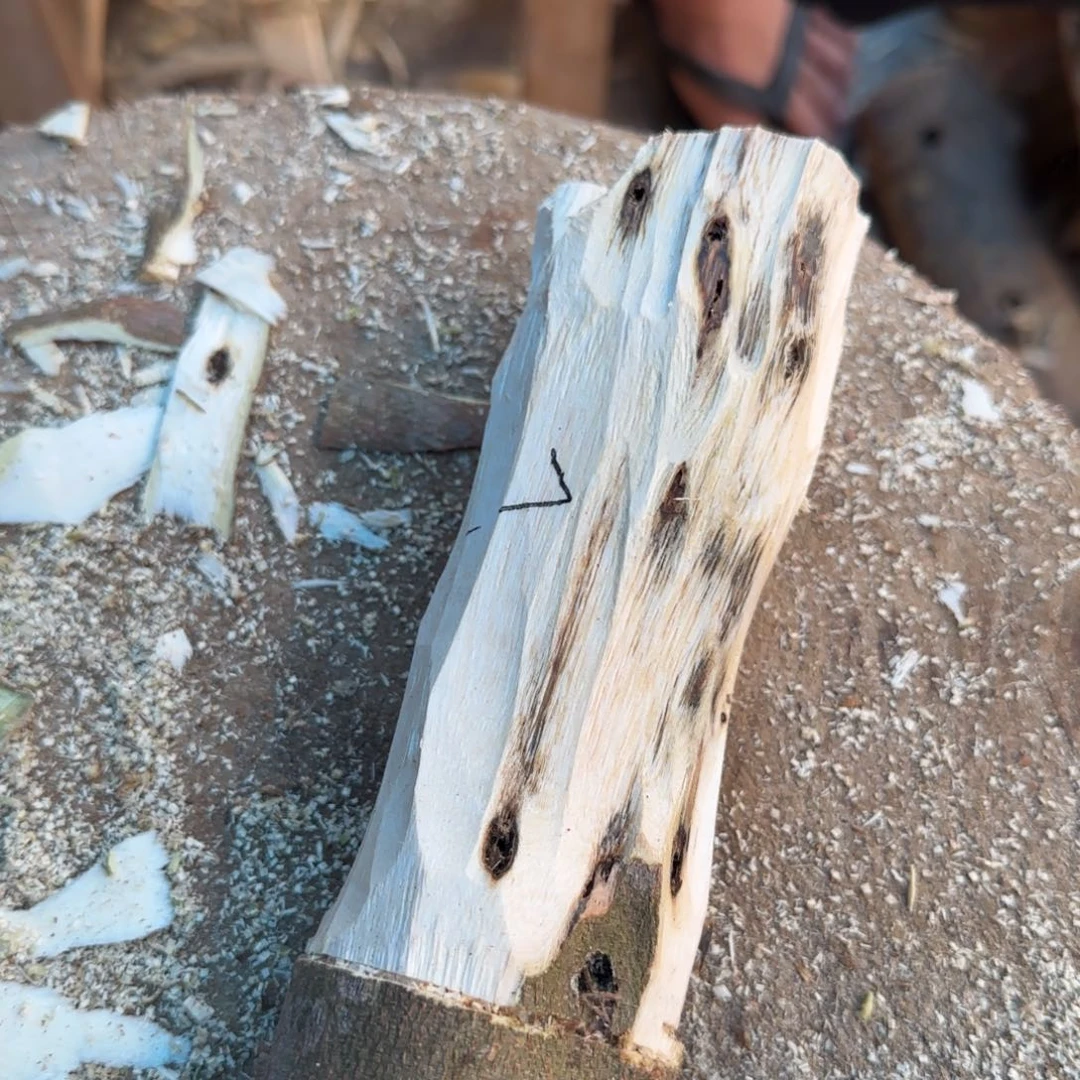 树脂制品7号奇楠原木虫漏一个