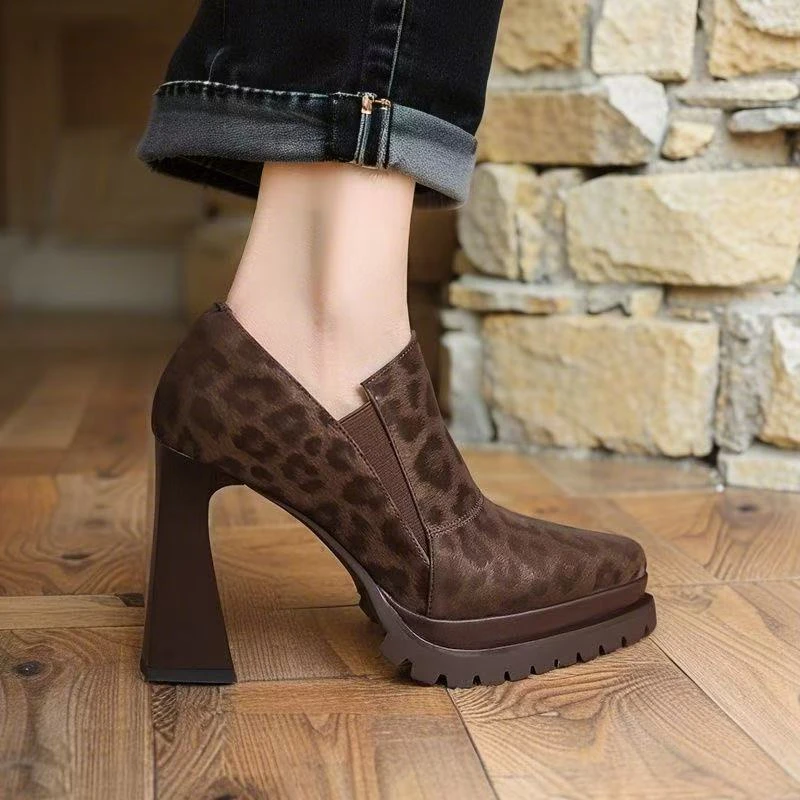 豹纹高跟鞋防水台百搭粗跟深口单鞋女尖头2025年秋季新款黑色春秋