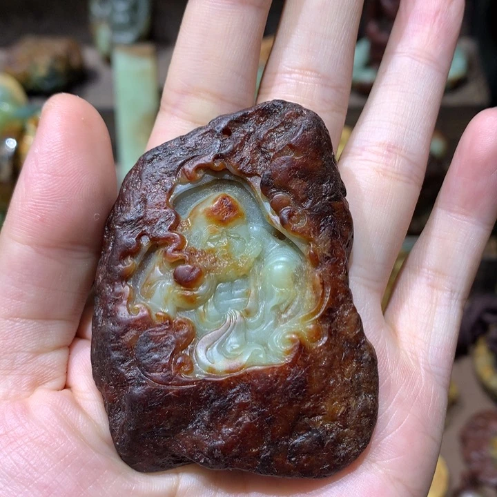 未镶嵌岫岩河磨玉(透闪石质玉)挂件