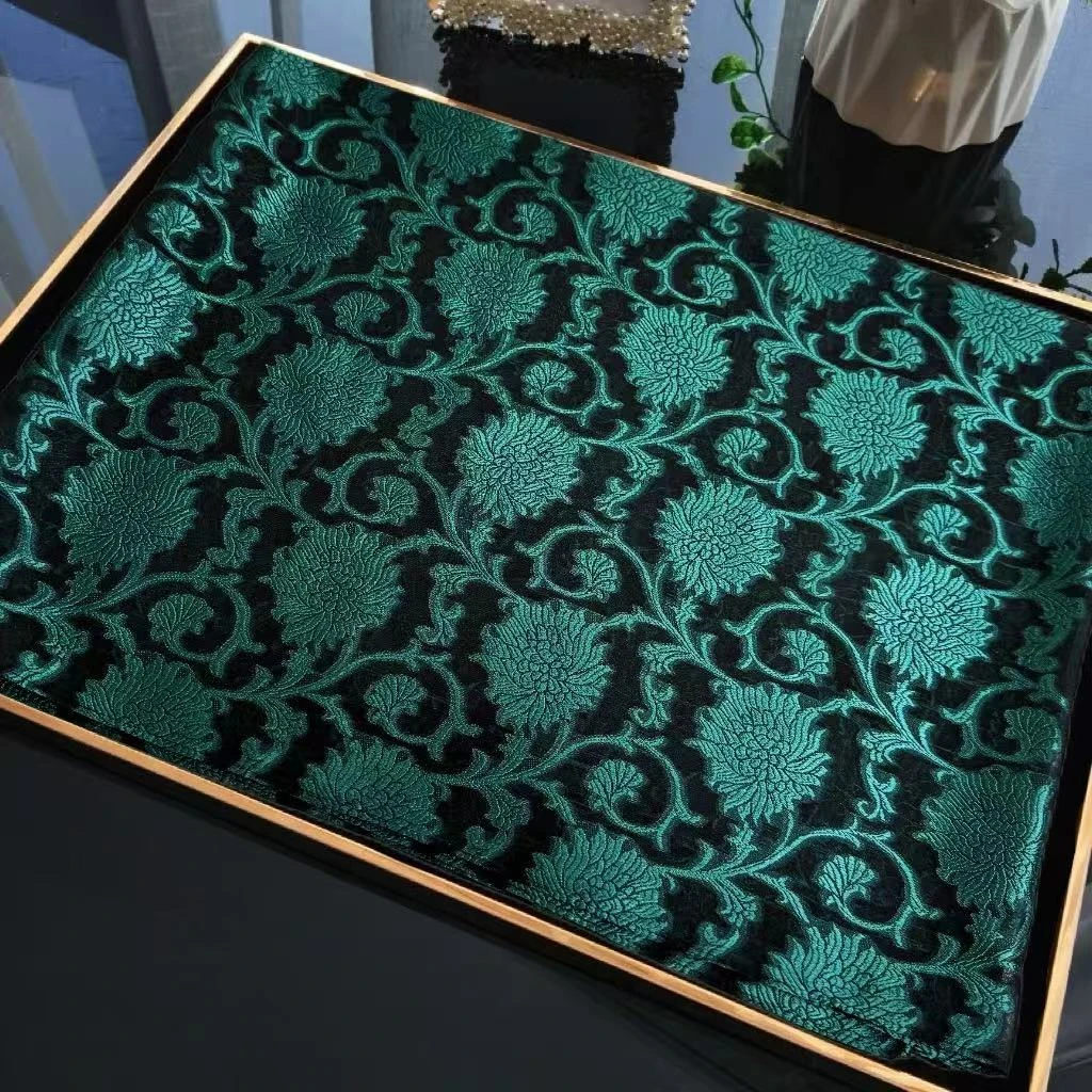 180/70马尔斯绿剪花丝巾