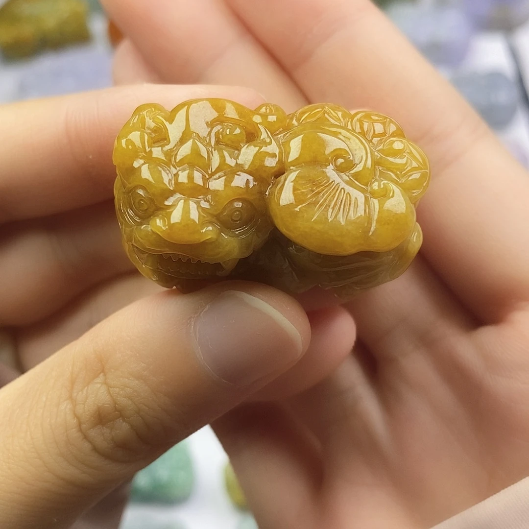 颈饰未镶嵌翡翠貔貅
