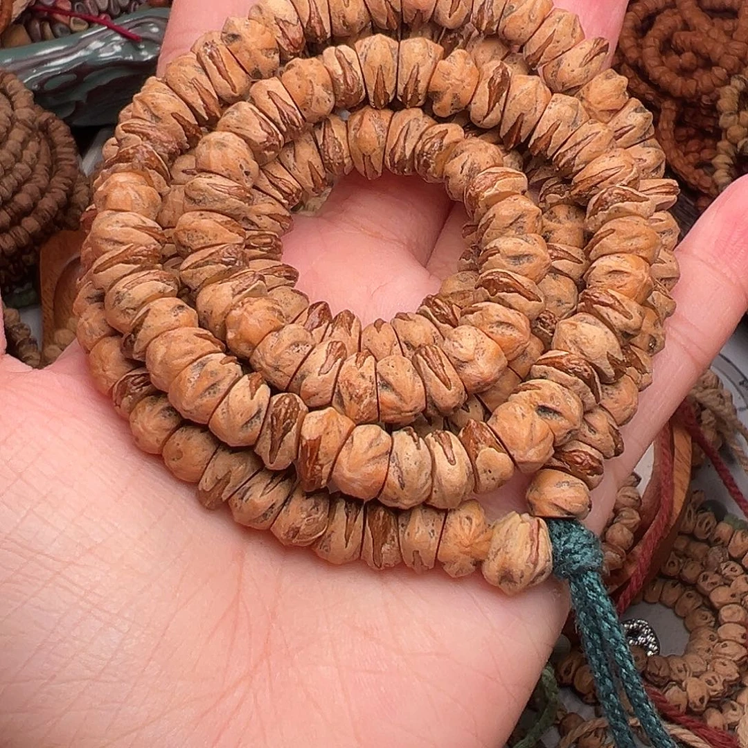 杨***汪柏香籽/百香籽吊坠