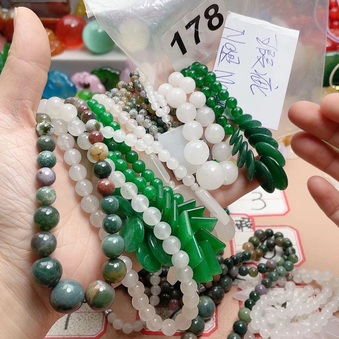 合金颈饰玛瑙/玉髓西*?