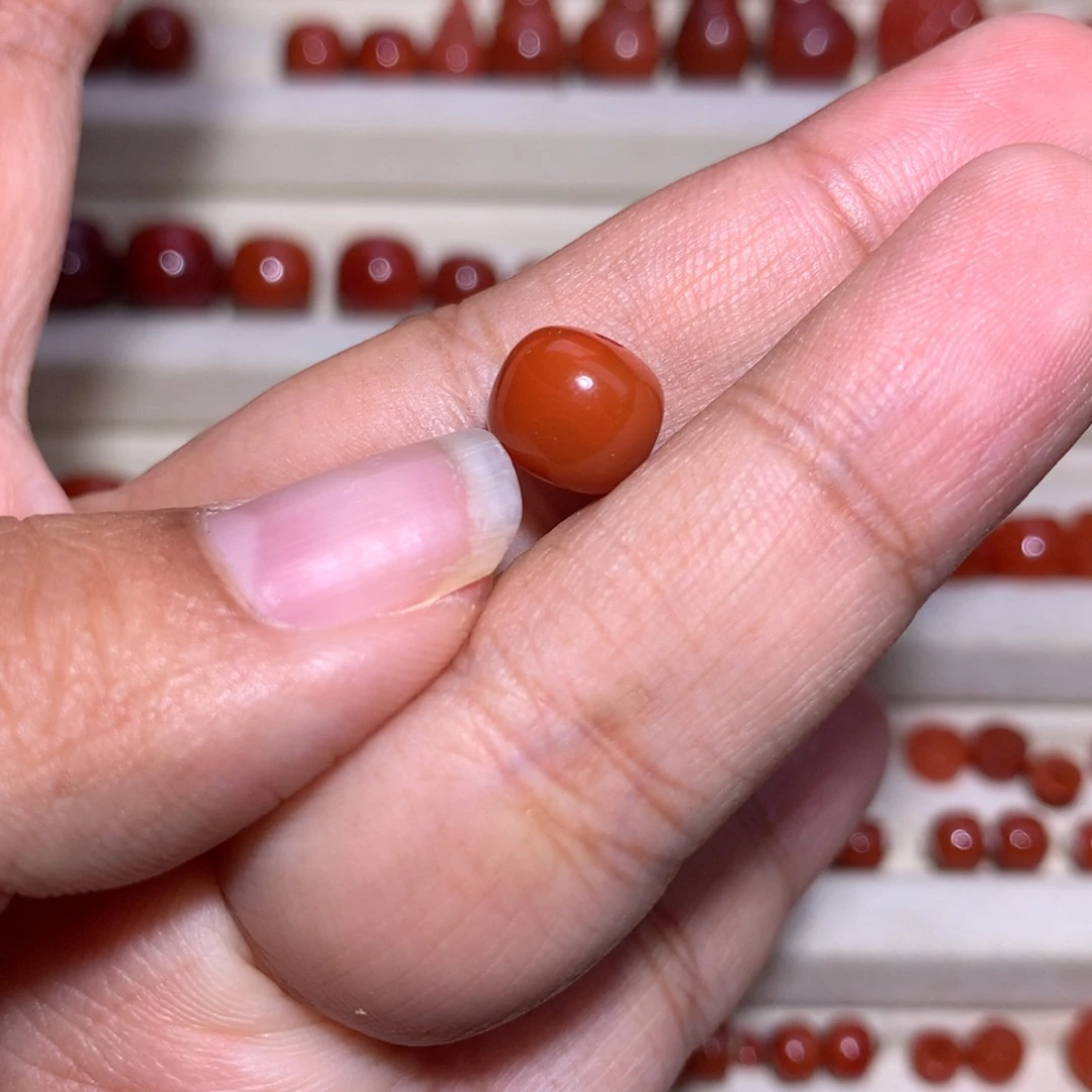 南红玛瑙未镶嵌老型9×8满肉柿子红 微纹