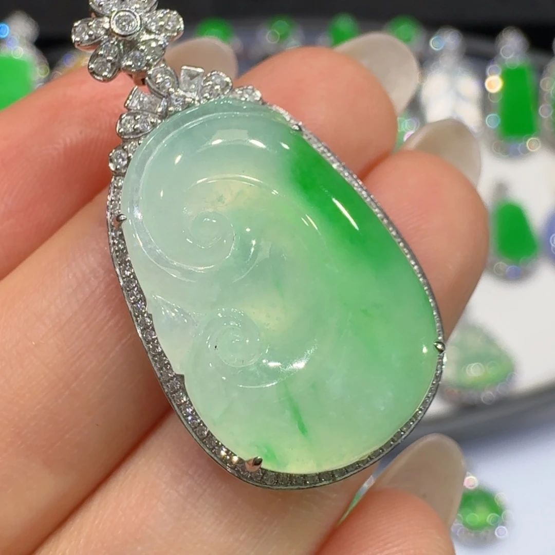 翡翠18K金镶嵌颈饰收到货48小时鉴赏期