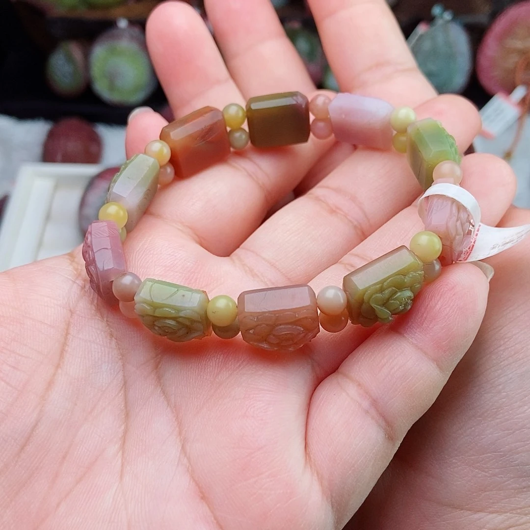 未镶嵌石英质玉（盐源）珠宝半成品