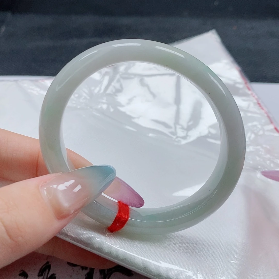 【闪购商品】未镶嵌手镯（贵妃镯）翡翠402号