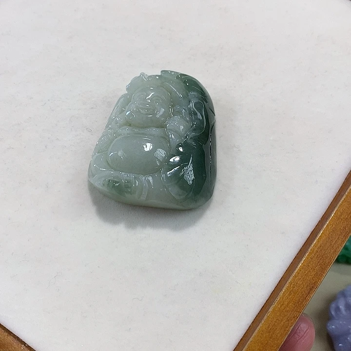 翡翠未镶嵌颈饰翡翠吊坠