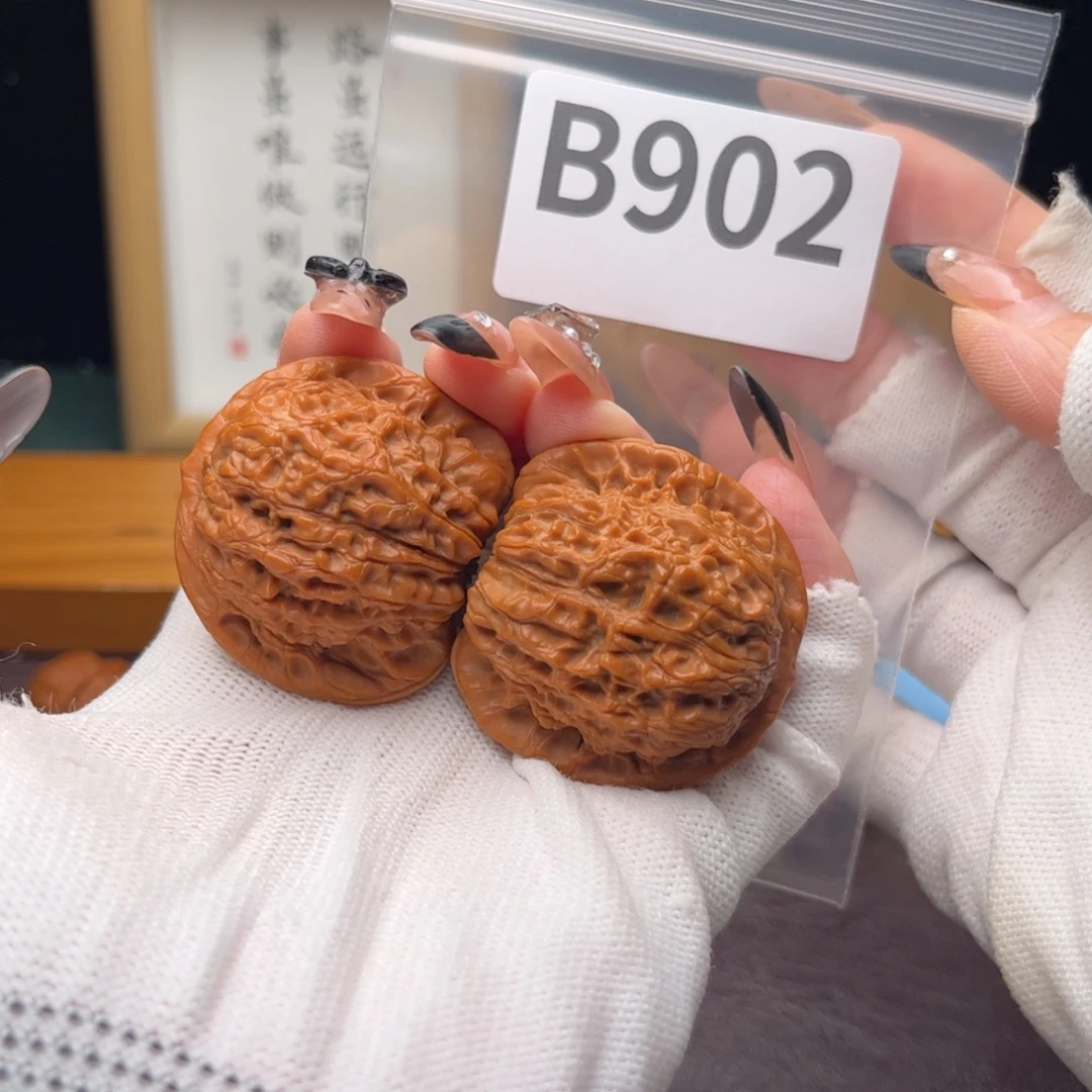 文玩核桃把件40血麒麟b902