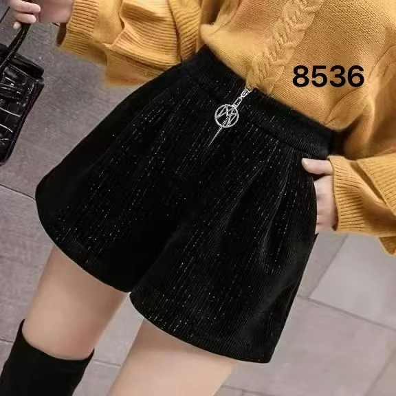 短裤女2024新款高腰显瘦阔腿裤黑色金丝绒外穿靴裤