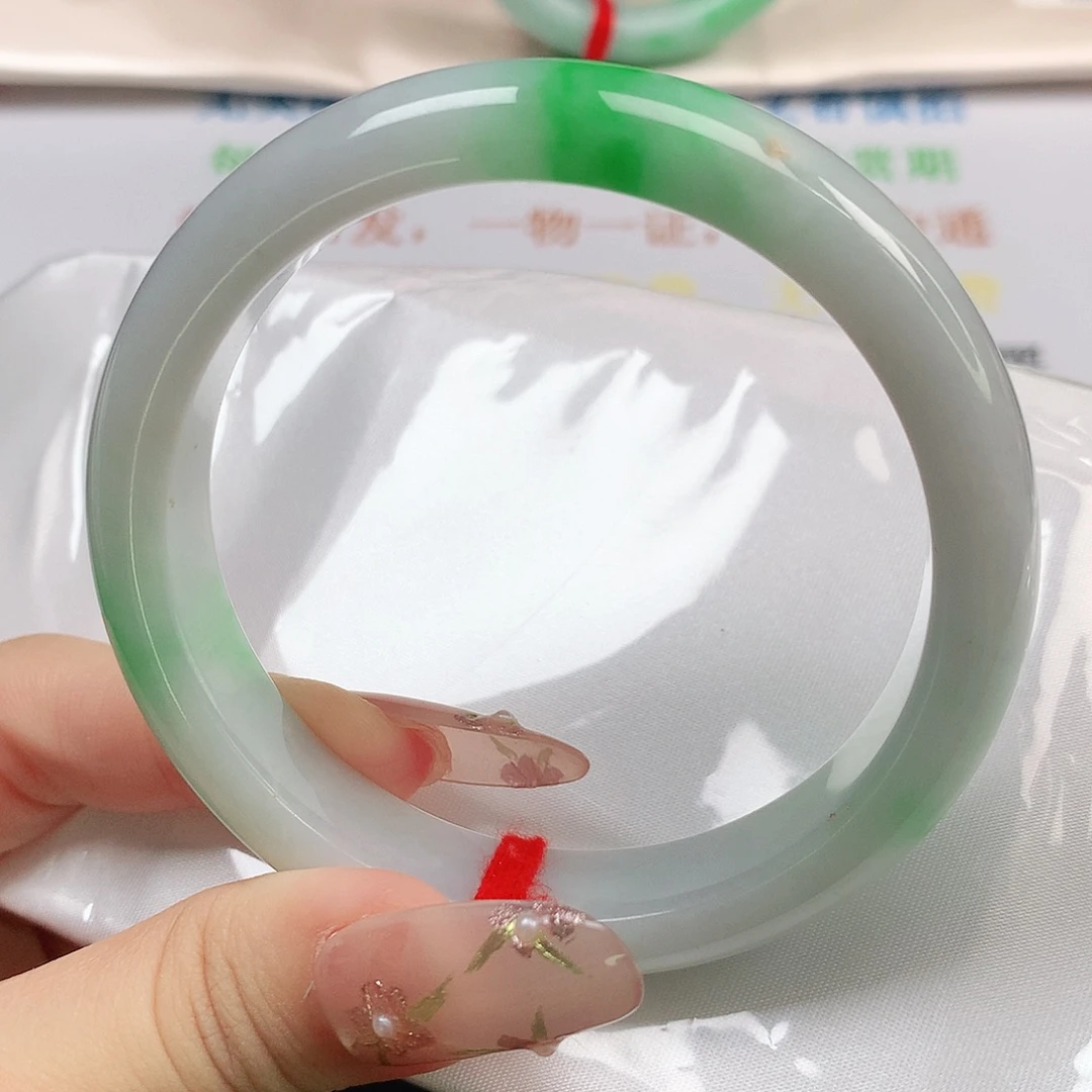 翡翠未镶嵌手镯1114