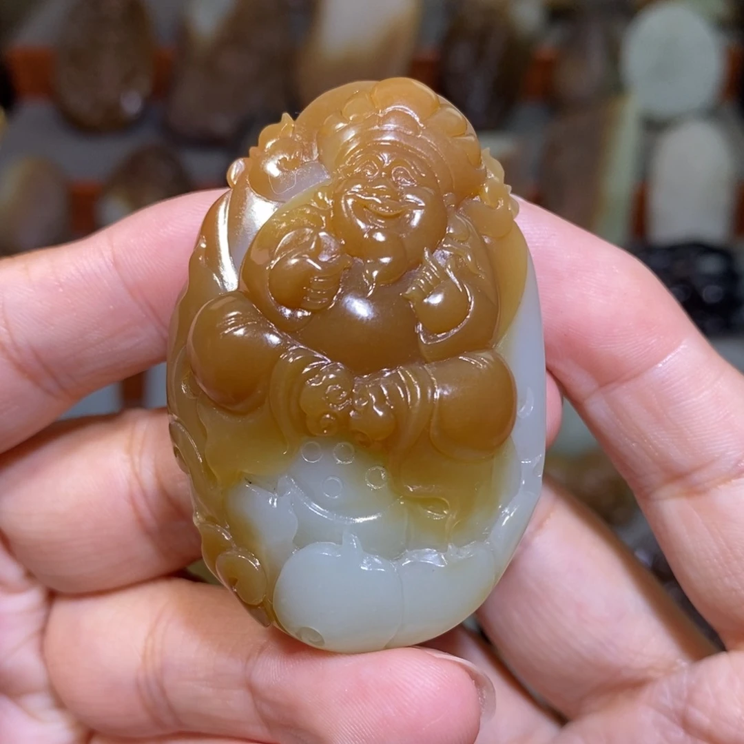 颈饰未镶嵌和田玉（糖玉）
