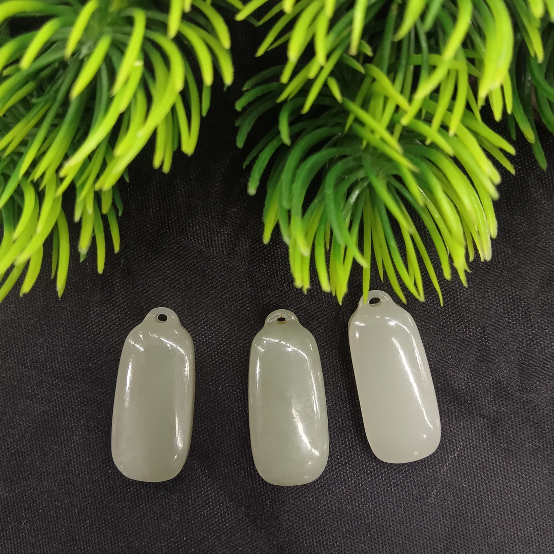 新疆和田玉且末料青白玉挂件23mm 多样性发其一 时尚百搭