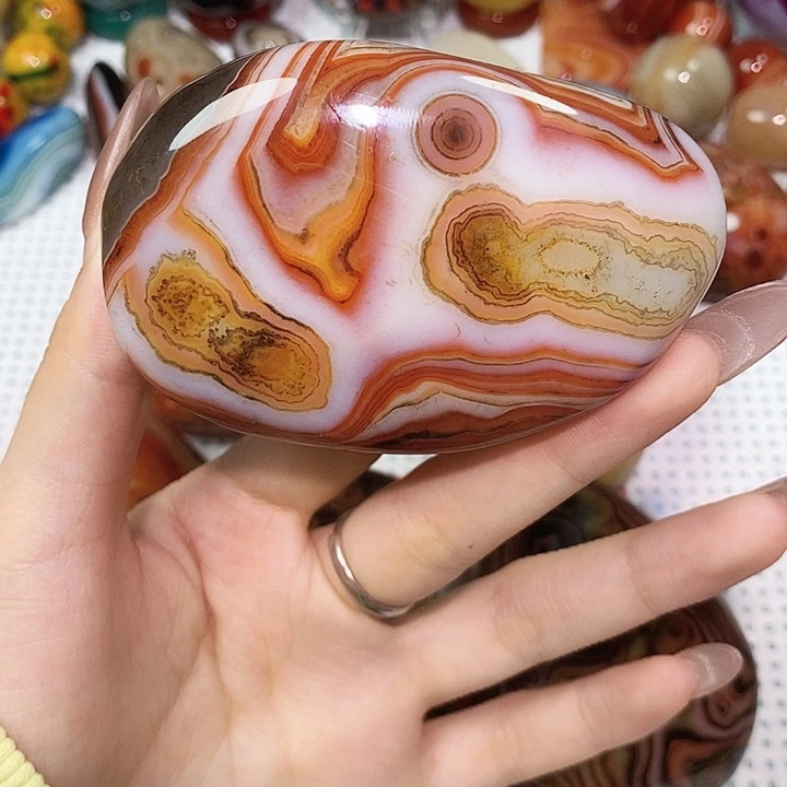 伊***程玛瑙/玉髓未镶嵌珠宝奇石