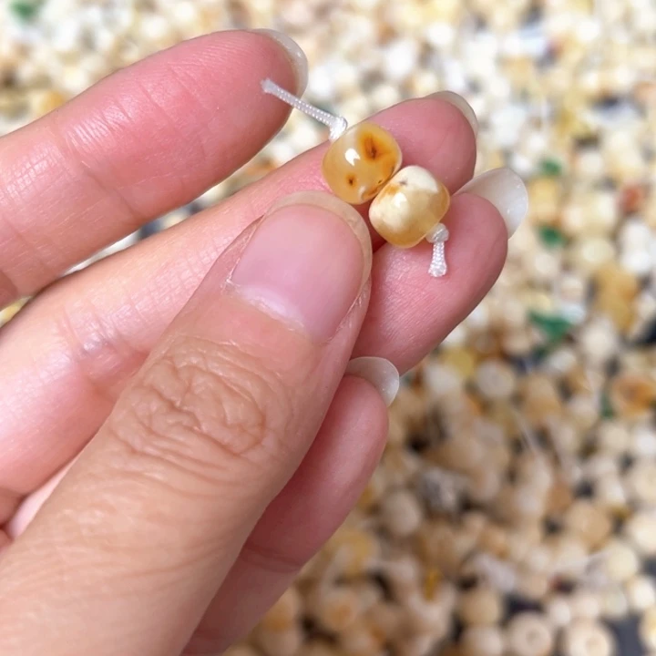 裸石蜜蜡未镶嵌8mm一对