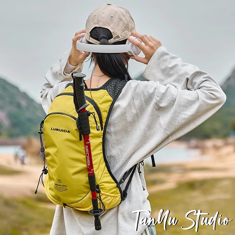 探屿潮牌时尚户外运动双肩包大容量男旅行登山包休闲轻便电脑包女