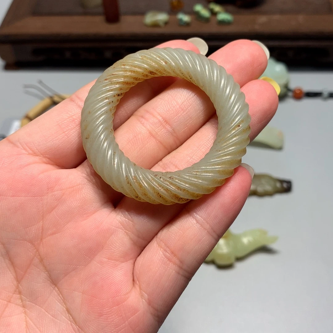 浅***夏颈饰未镶嵌和田玉（糖玉）