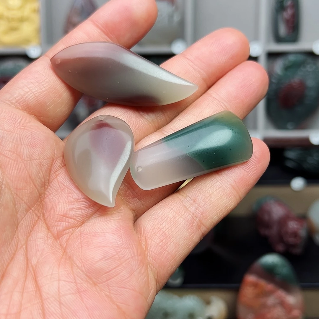 用***2玛瑙/玉髓未镶嵌秦紫玉