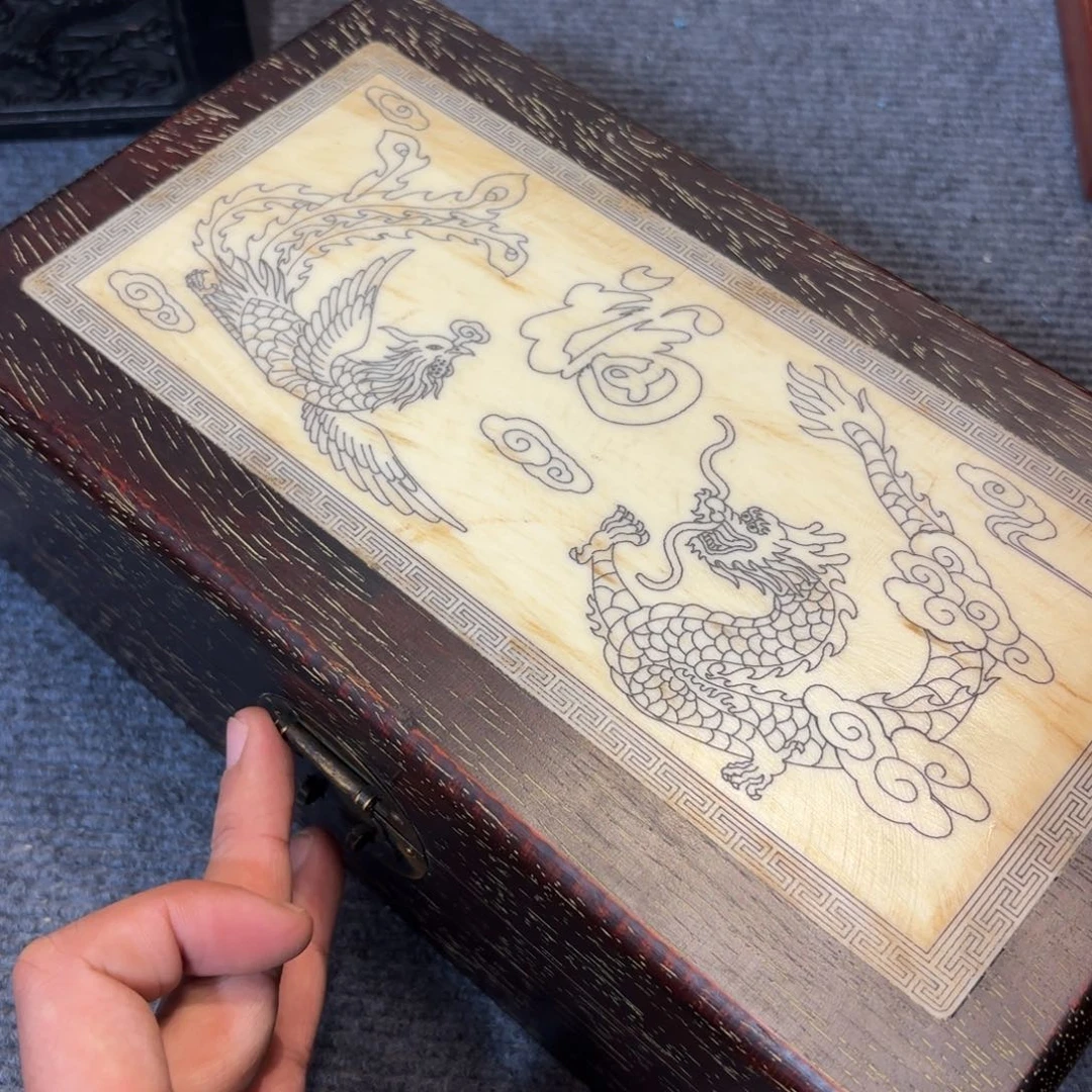 小叶紫檀满金星首饰盒