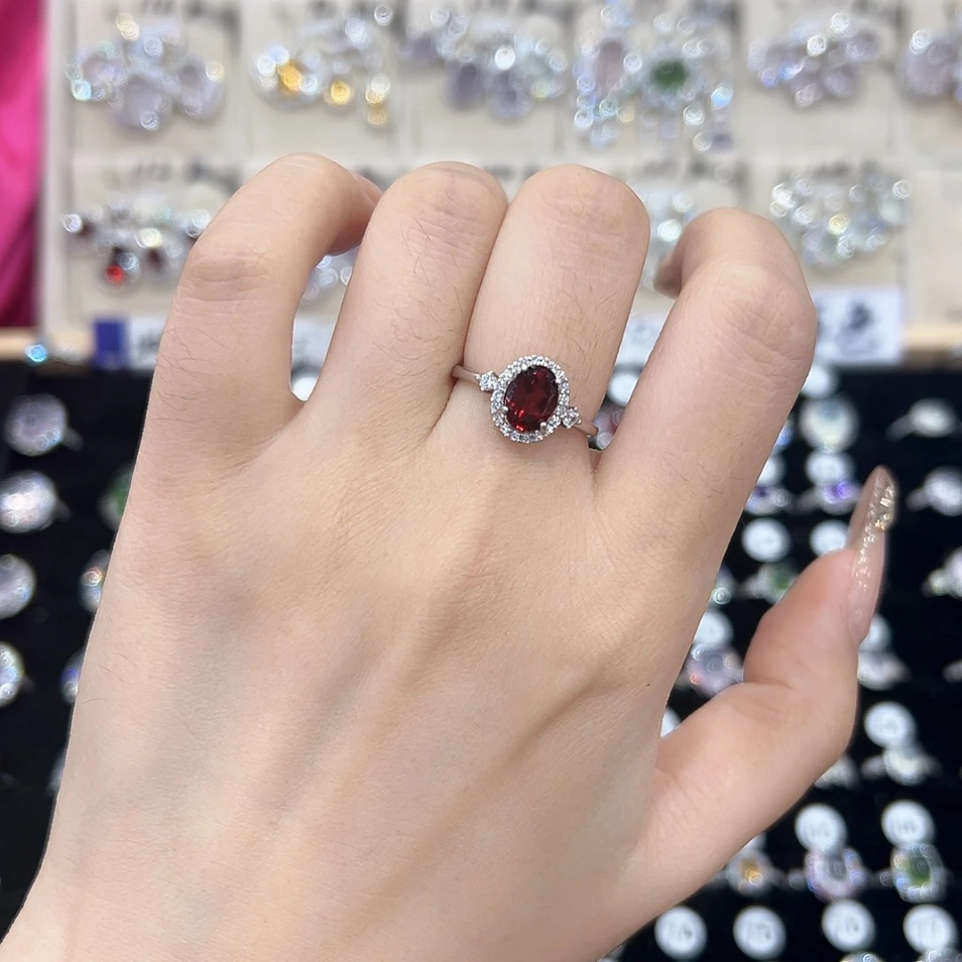 “***”银S925镶嵌戒指石榴石