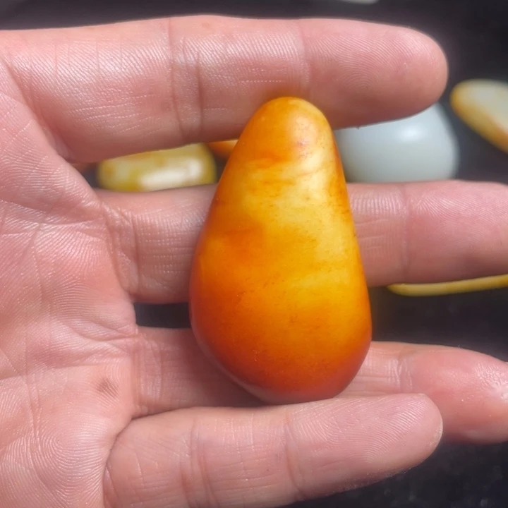 和田玉（糖玉）未镶嵌颈饰