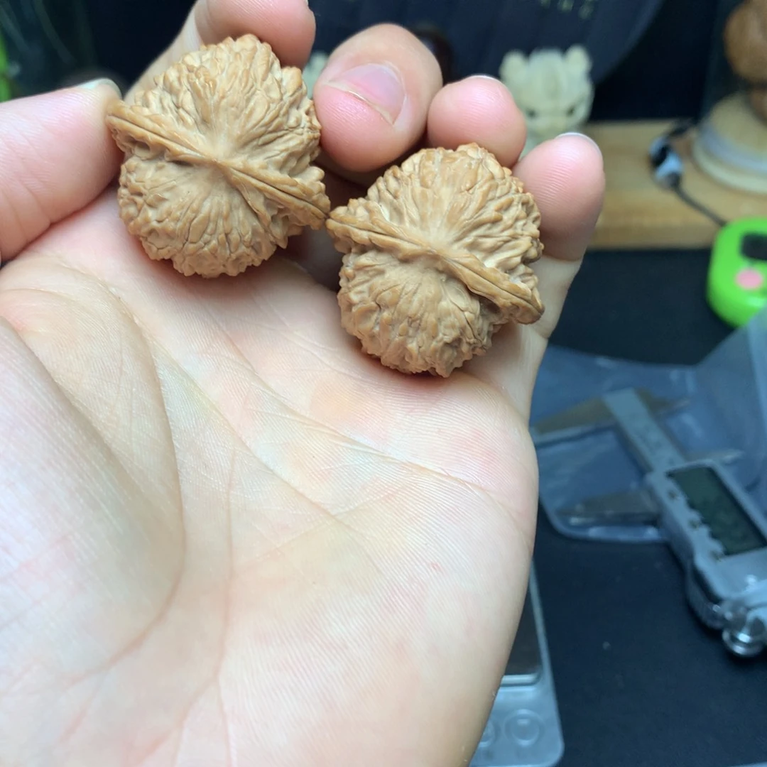 文玩核桃把件36红豆