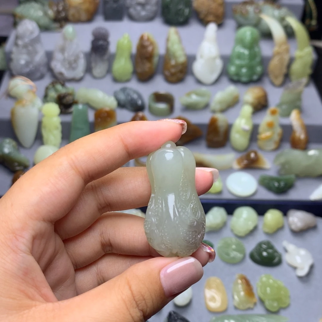 和田玉未镶嵌挂件