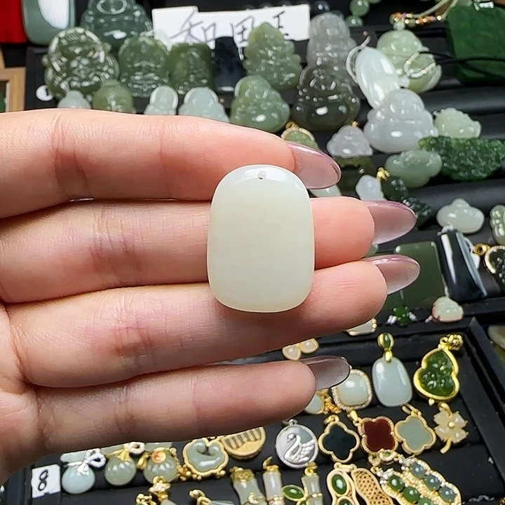 颈饰未镶嵌和田玉