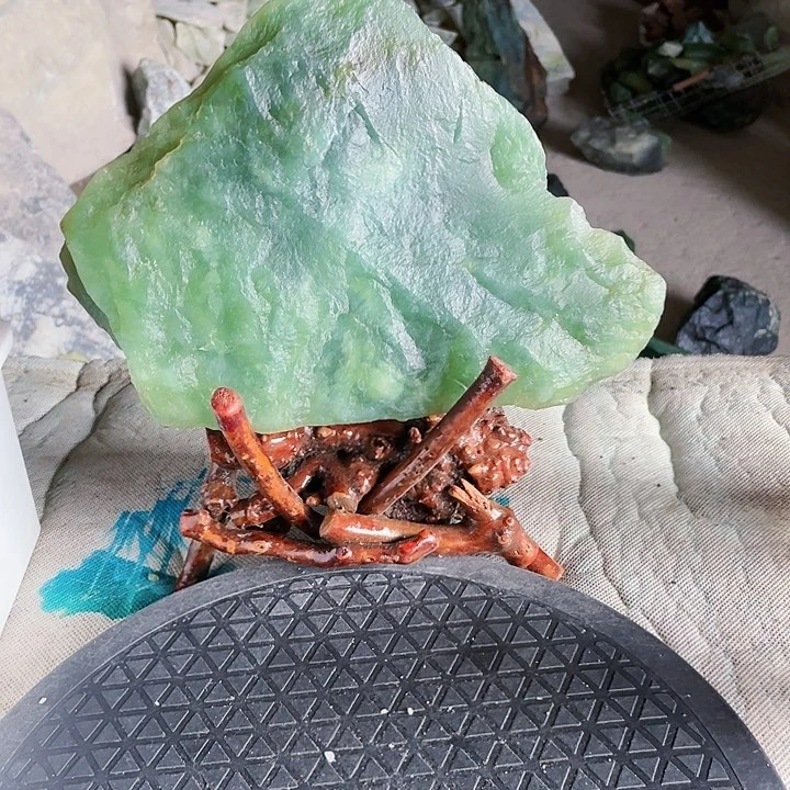 【闪购商品】蛇纹石玉未镶嵌珠宝奇石