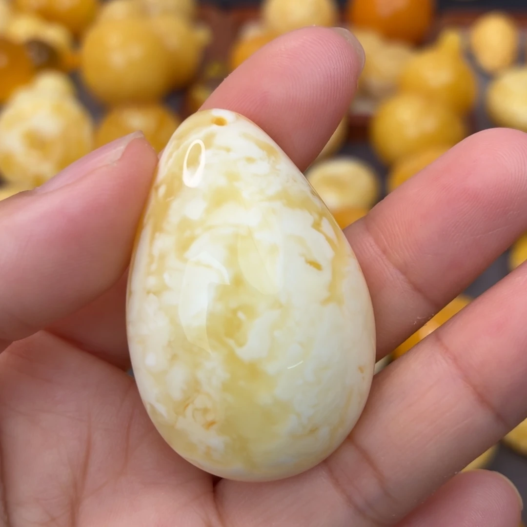 蜜蜡未镶嵌吊坠(不含链)金白水滴