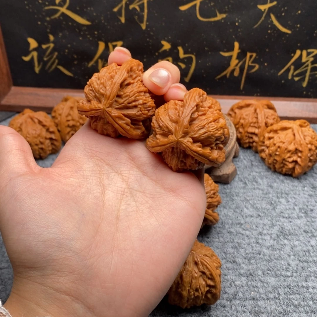 【闪购商品】吊坠文玩核桃L****T
