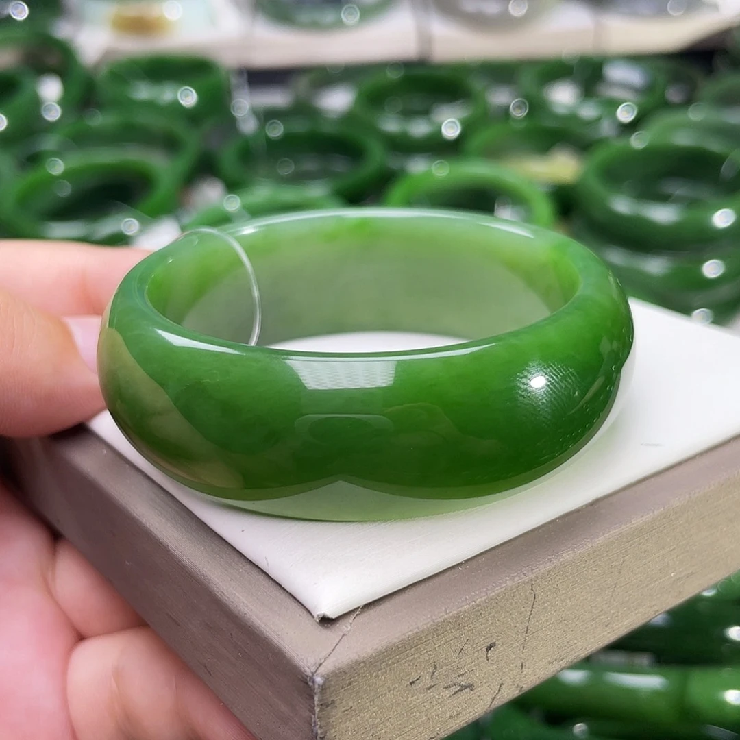 和田玉（碧玉）手镯未镶嵌