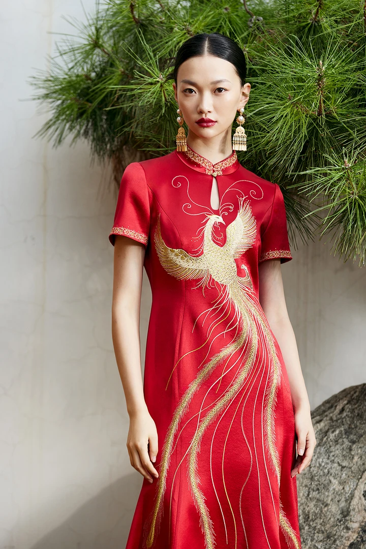 [中国六礼]高端大气金凤刺绣鱼尾款婚宴旗袍