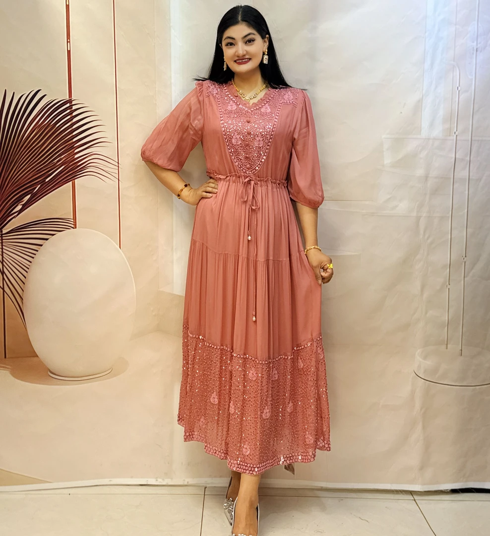 新款时尚连衣裙显瘦气质轻奢优雅百搭高贵长款连衣裙