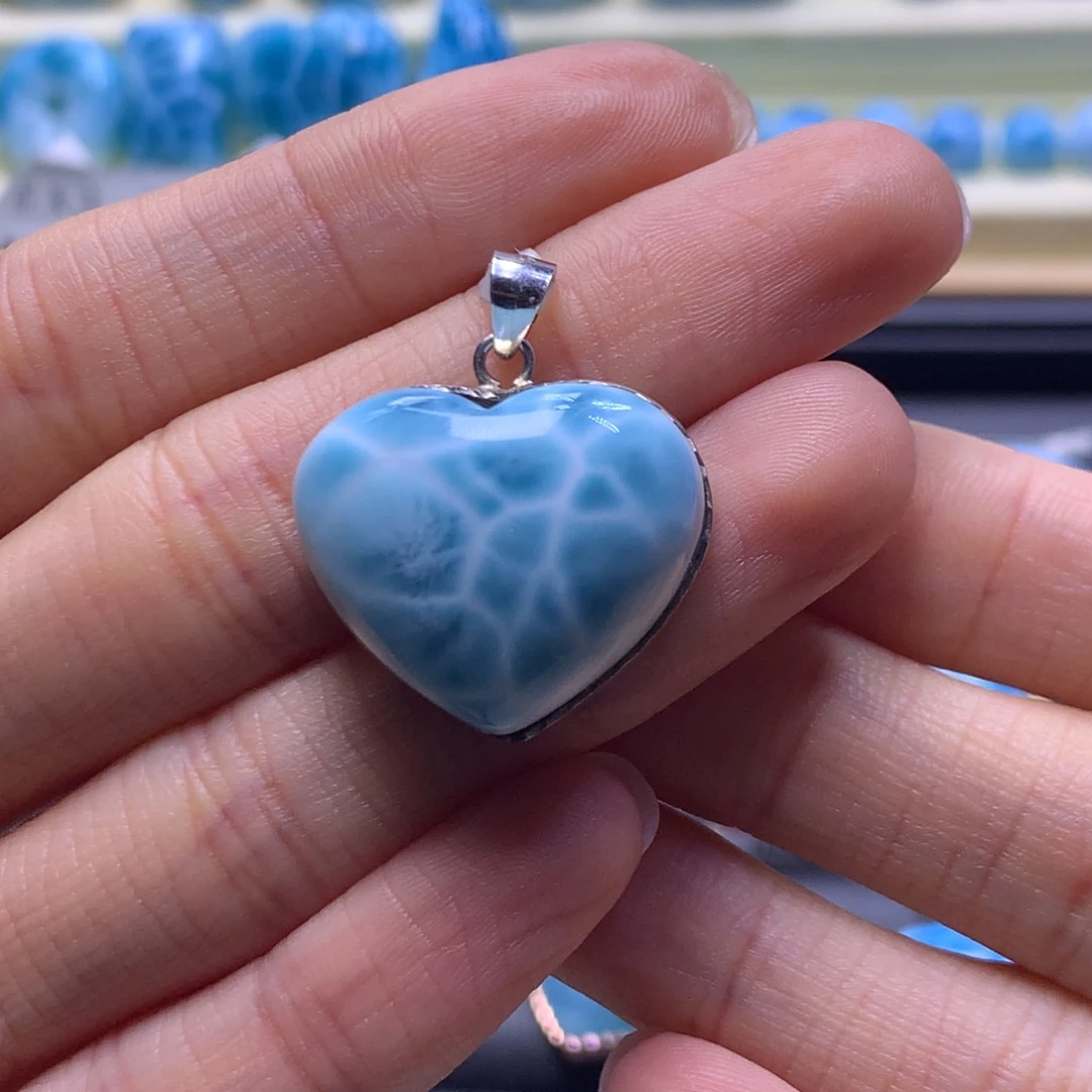 针钠钙石（海纹石）未镶嵌颈饰爱心吊坠