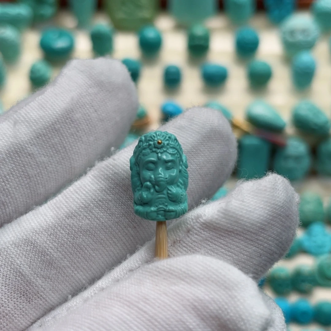 未镶嵌绿松石珠宝奇石